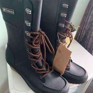 Tretorn Rain Boots / Womens Black- size 8 - Plask